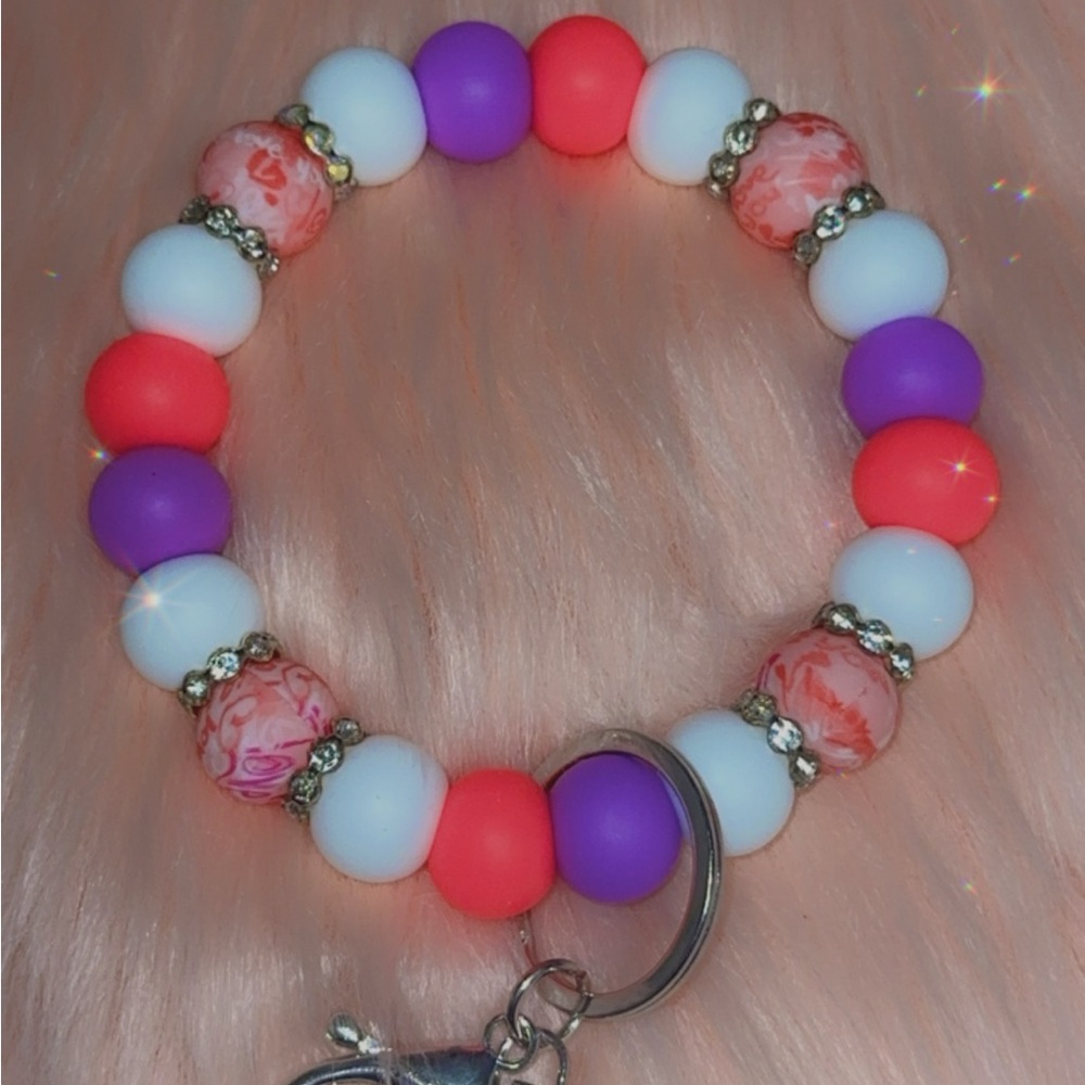 Wristlet keychain silicone beaded